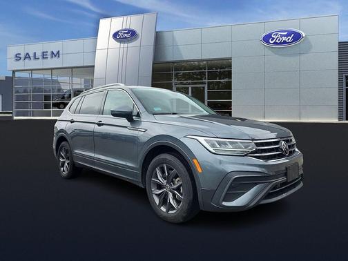 Platinum Gray Metallic 2024 Volkswagen Tiguan 2.0T SE 4MOTION