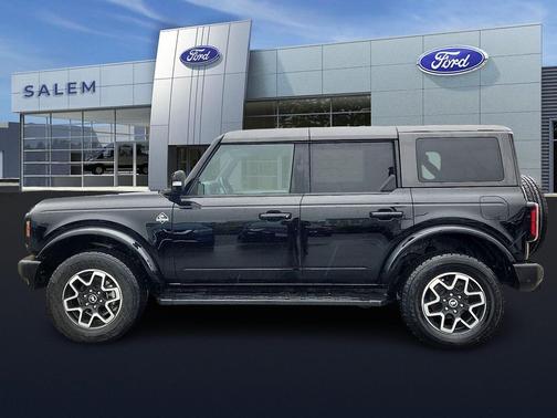 Shadow Black 2024 Ford Bronco Outer Banks