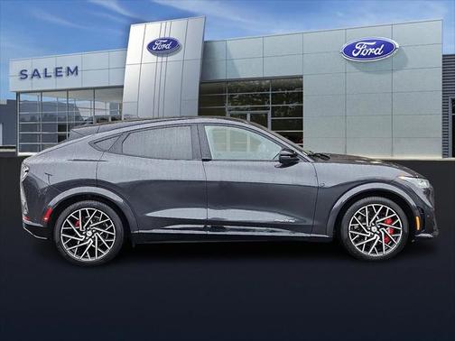 2022 Ford Mustang Mach-E GT