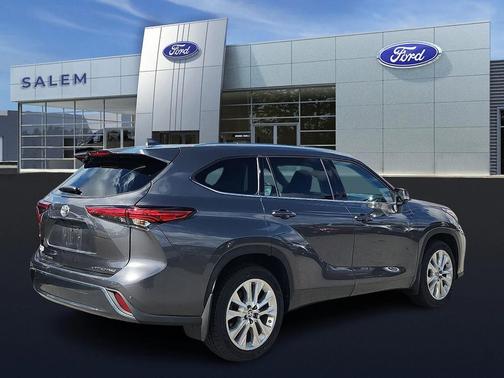 2022 Toyota Highlander Limited