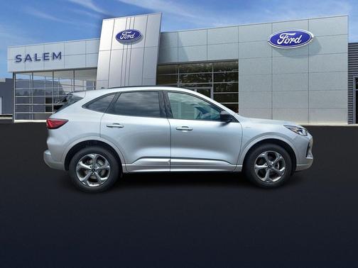 Iconic Silver Metallic 2023 Ford Escape ST-Line