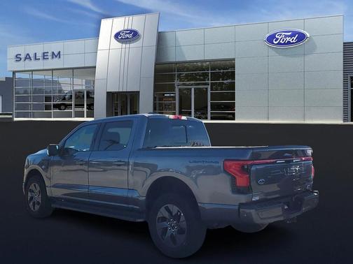 2023 Ford F-150 Lightning LARIAT