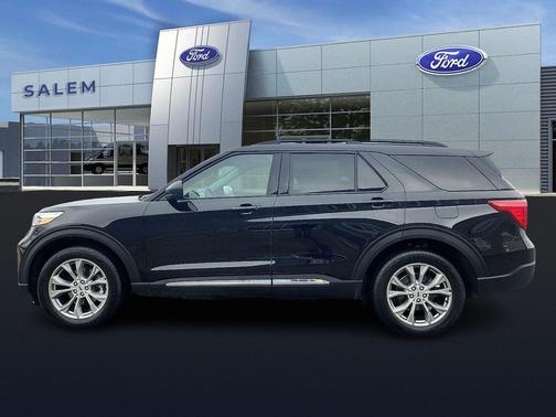 Agate Black Metallic 2023 Ford Explorer XLT