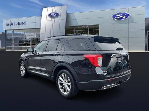 Agate Black Metallic 2023 Ford Explorer XLT