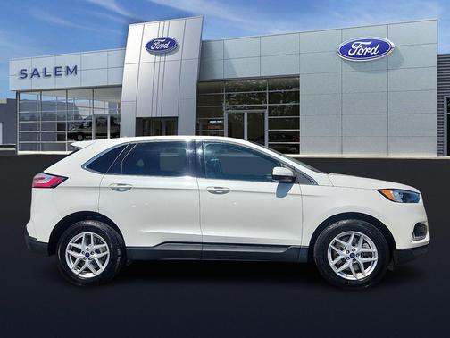 White Metallic 2022 Ford Edge SEL