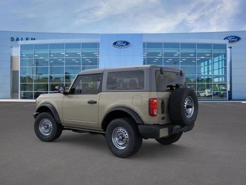 2025 Ford Bronco Base