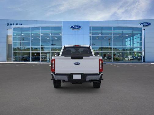 2025 Ford F-350 XLT