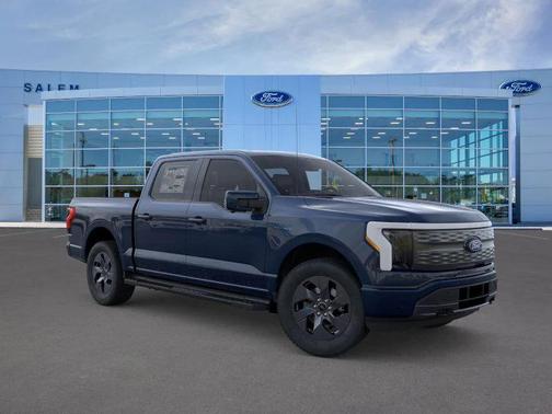 2025 Ford F-150 Lightning LARIAT