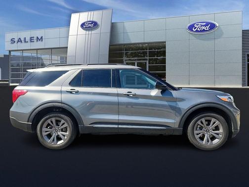 Gray Metallic 2023 Ford Explorer XLT