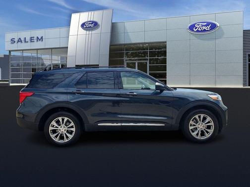Blue Metallic 2023 Ford Explorer XLT