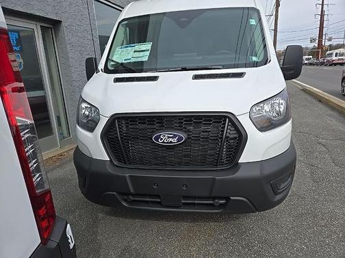 Oxford White 2026 Ford Transit-250 Base