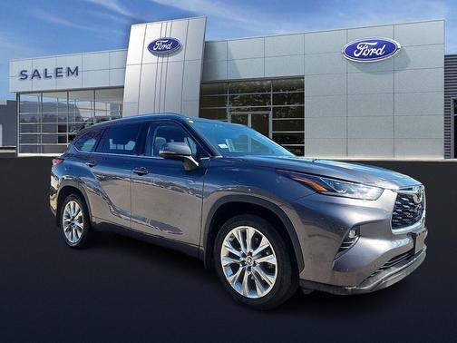 Magnetic Gray Metallic 2021 Toyota Highlander Limited