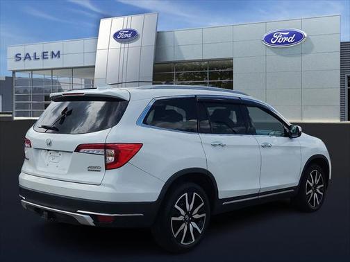 2021 Honda Pilot Touring 8-Passenger