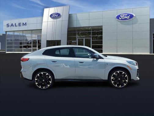 2024 BMW X2 M35i