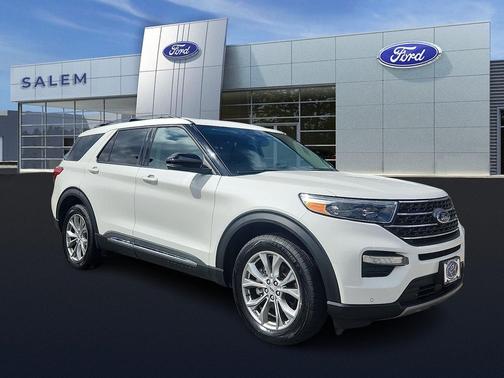 White Metallic 2023 Ford Explorer XLT