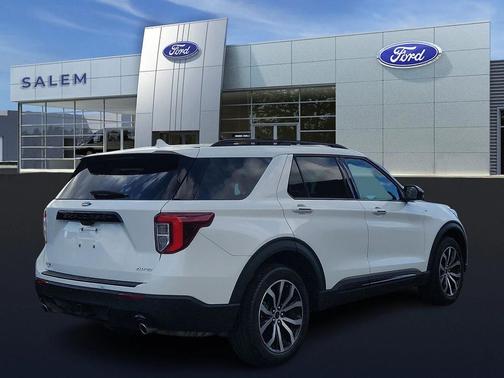 2022 Ford Explorer ST-Line