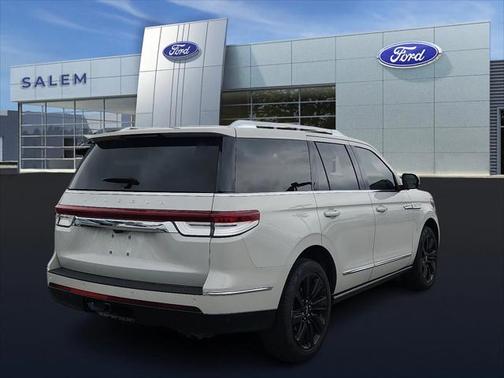 2023 Lincoln Navigator Reserve
