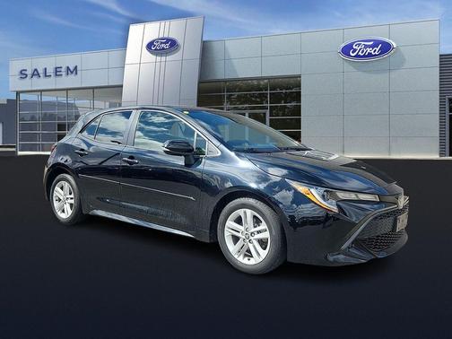 Midnight Black Metallic 2022 Toyota Corolla SE
