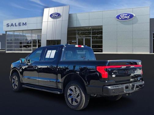 2024 Ford F-150 Lightning LARIAT