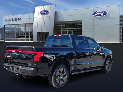 2024 Ford F-150 Lightning LARIAT