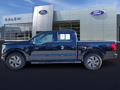 2024 Ford F-150 Lightning LARIAT