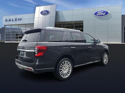 Dark Matter Metallic 2023 Ford Expedition Platinum