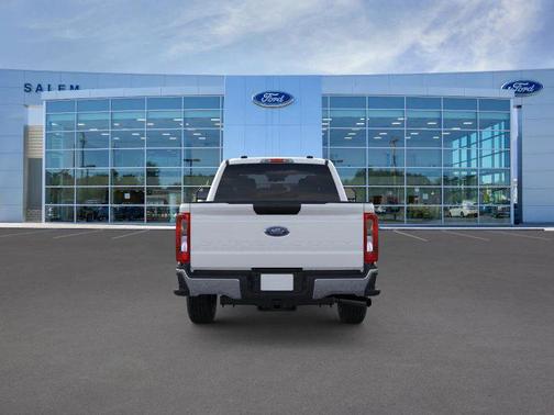 2025 Ford F-250 XLT