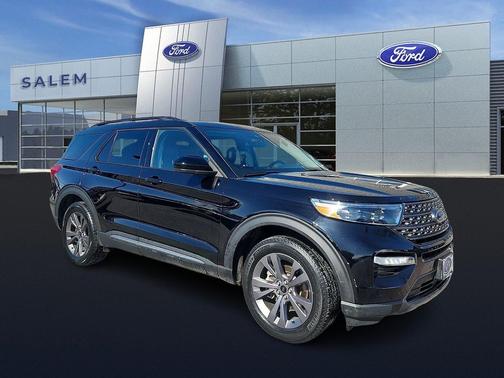 Black Metallic 2023 Ford Explorer XLT