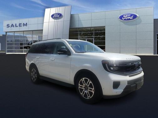 White Metallic 2025 Ford Expedition Active