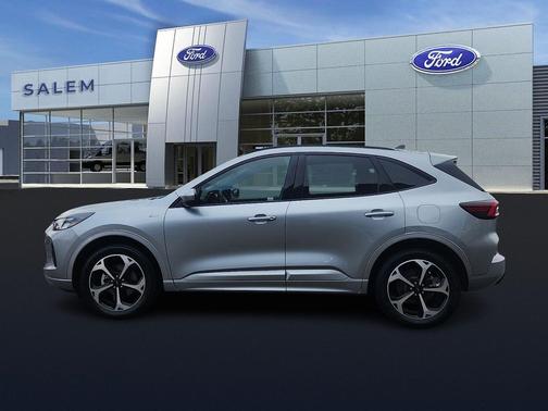 Silver Metallic 2023 Ford Escape ST-Line Select