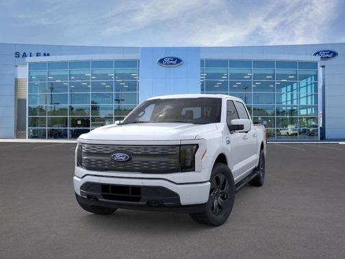 2025 Ford F-150 Lightning LARIAT
