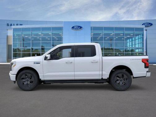 2025 Ford F-150 Lightning LARIAT