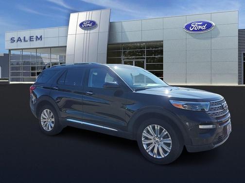 Black Metallic 2023 Ford Explorer Limited