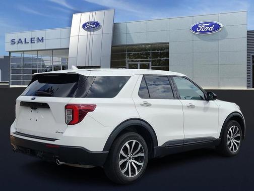 2022 Ford Explorer ST-Line