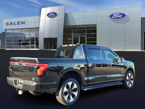 2022 Ford F-150 Lightning Platinum