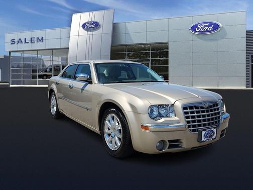 Light Sandstone Metallic 2008 Chrysler 300C Hemi