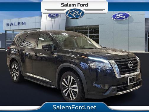 2023 Nissan Pathfinder Platinum 4WD