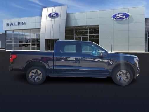 2023 Ford F-150 Lightning LARIAT