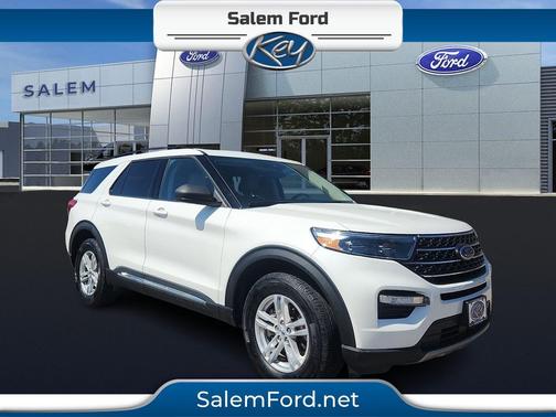 White Metallic 2022 Ford Explorer XLT