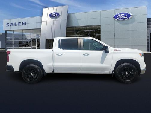 Summit White 2022 Chevrolet Silverado 1500 LT