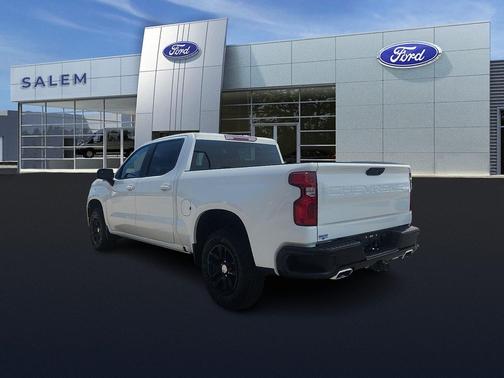 Summit White 2022 Chevrolet Silverado 1500 LT