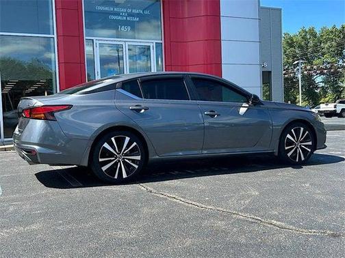2021 Nissan Altima SR FWD