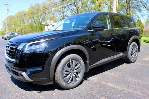 2025 Nissan Pathfinder S 4WD