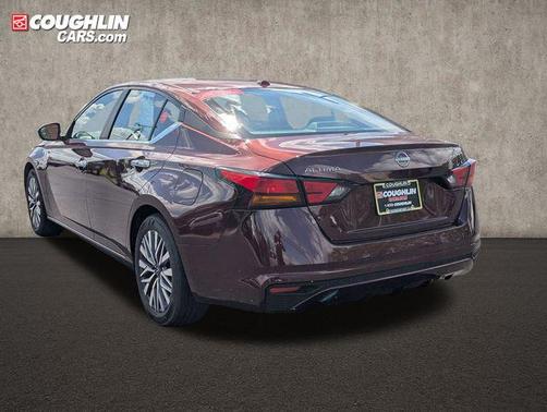 Garnet Pearl Metallic 2025 Nissan Altima 2.5 SV