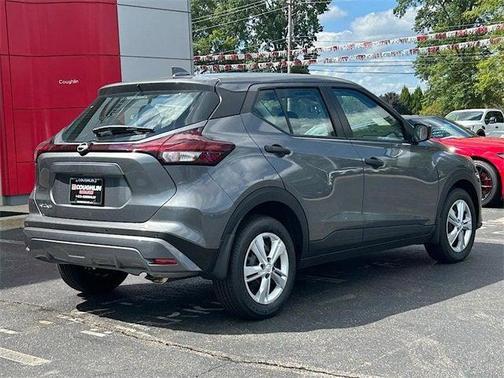 2025 Nissan Kicks S
