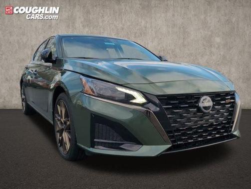 2025 Nissan Altima SR FWD