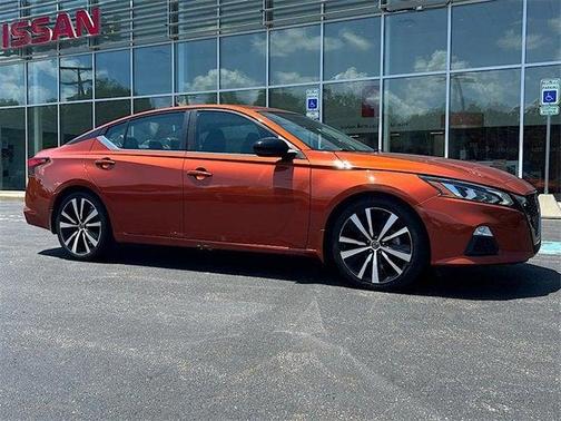 2021 Nissan Altima SR FWD