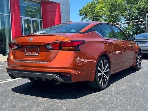 2021 Nissan Altima SR FWD