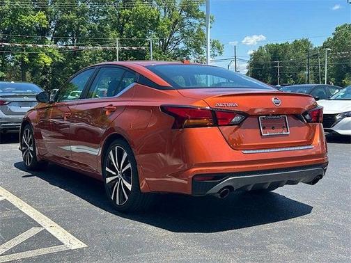 2021 Nissan Altima SR FWD