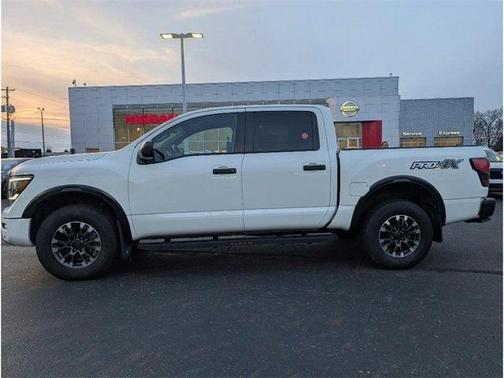 2024 Nissan Titan PRO-4X